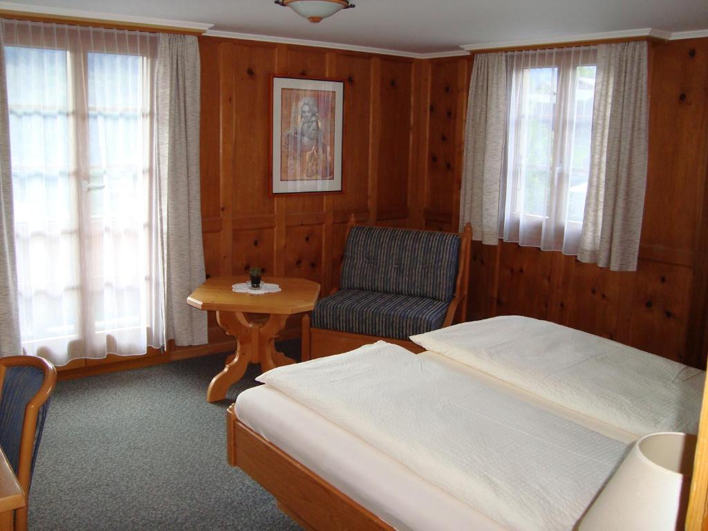 Hotel Restaurant Alpenblick Ernen Стая снимка