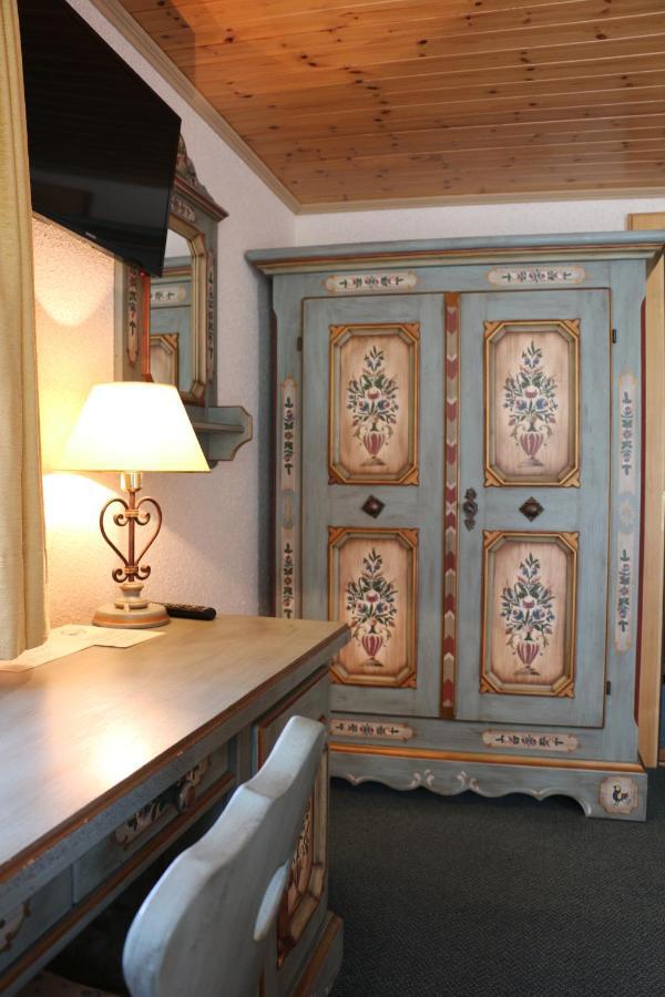 Hotel Restaurant Alpenblick Ernen Екстериор снимка